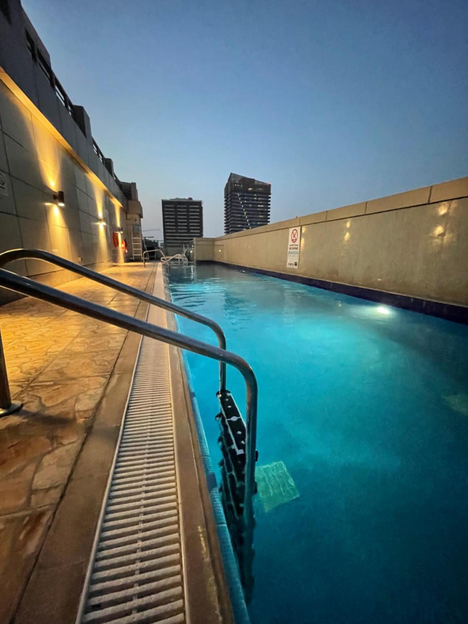 Great View, Sportcity, Parking Included, अपार्टमेंट Dubai
